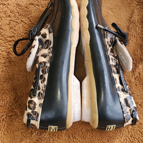 Sperry Women's Black and Leopard Moccasins - Picture 8 of 10